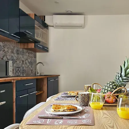 Cozy In With Wifi Appartamento *
